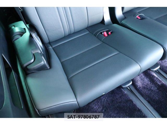 Toyota ALPHARD HYBRID 2020-01 7452706-19