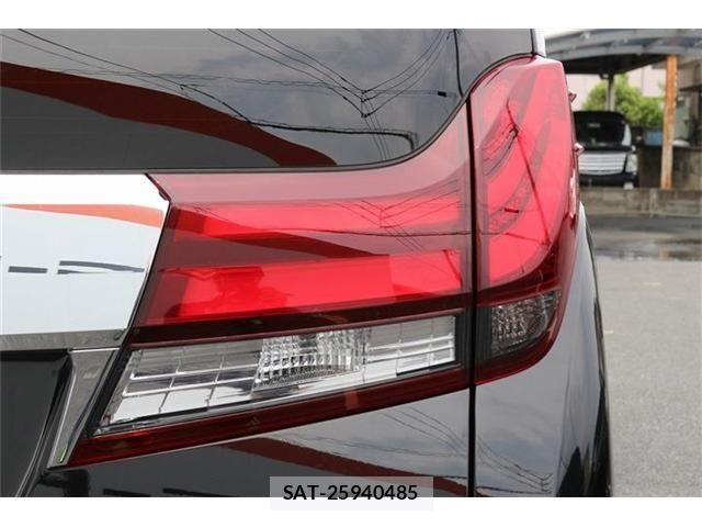 Toyota ALPHARD HYBRID 2017-04 7452719-11