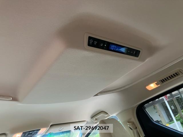 Toyota ALPHARD HYBRID 2019-12 7452718-13