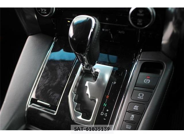 Toyota ALPHARD HYBRID 2018-02 7499398-24