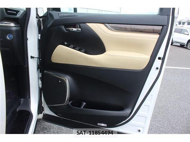 Toyota ALPHARD HYBRID 2023-01 7499393-21