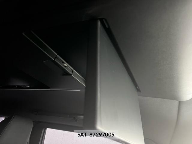 Toyota ALPHARD HYBRID 2023-11 7614769-13