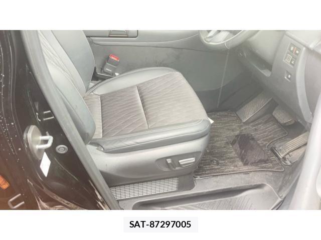 Toyota ALPHARD HYBRID 2023-11 7614769-18
