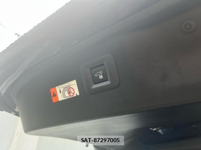 Toyota ALPHARD HYBRID 2023-11 7614769-4