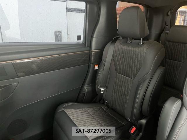 Toyota ALPHARD HYBRID 2023-11 7614769-6