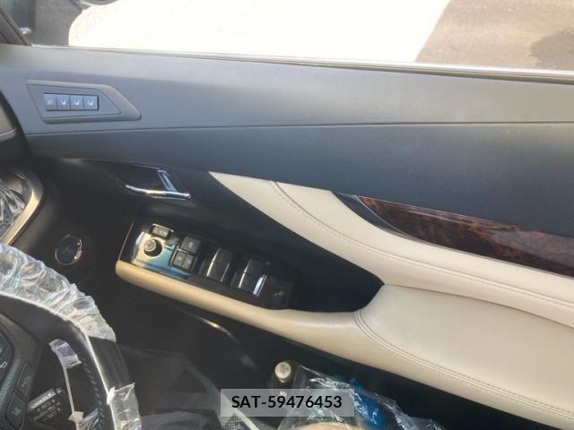 Toyota ALPHARD HYBRID 2021-05 7614789-25