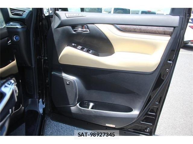 Toyota ALPHARD HYBRID 2019-04 7614786-17
