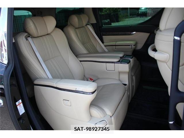 Toyota ALPHARD HYBRID 2019-04 7614786-19