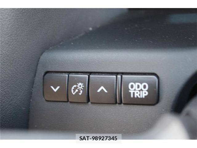 Toyota ALPHARD HYBRID 2019-04 7614786-26