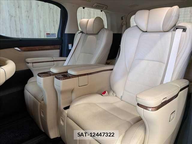 Toyota ALPHARD HYBRID 2015-08 7614788-28