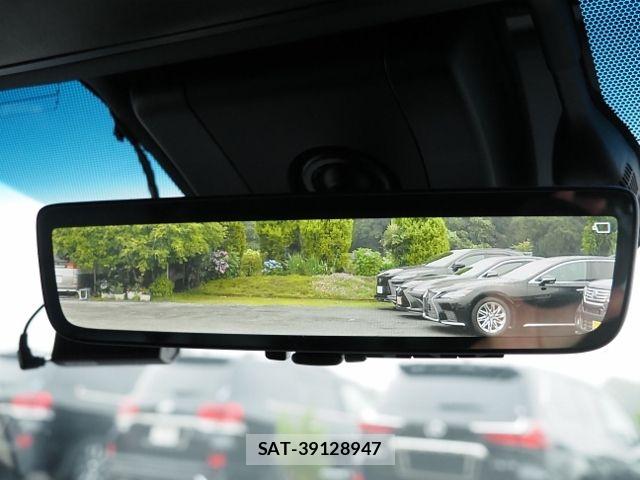 Toyota ALPHARD HYBRID 2022-07 7720341-24