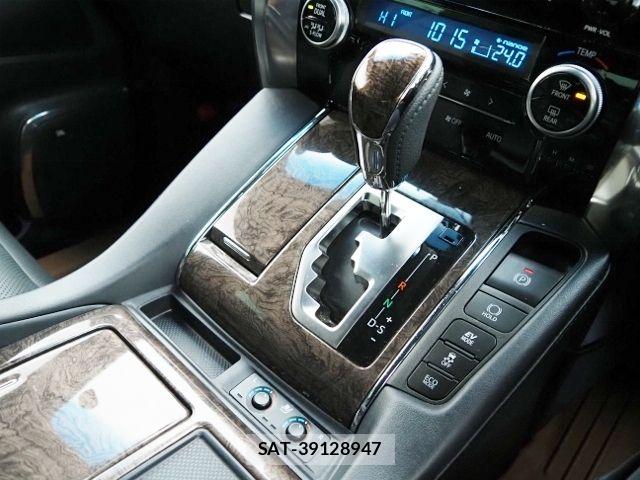 Toyota ALPHARD HYBRID 2022-07 7720341-28