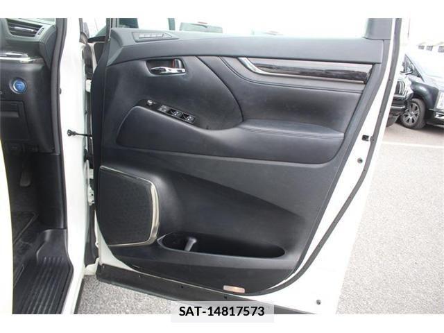 Toyota ALPHARD HYBRID 2018-05 7720374-17