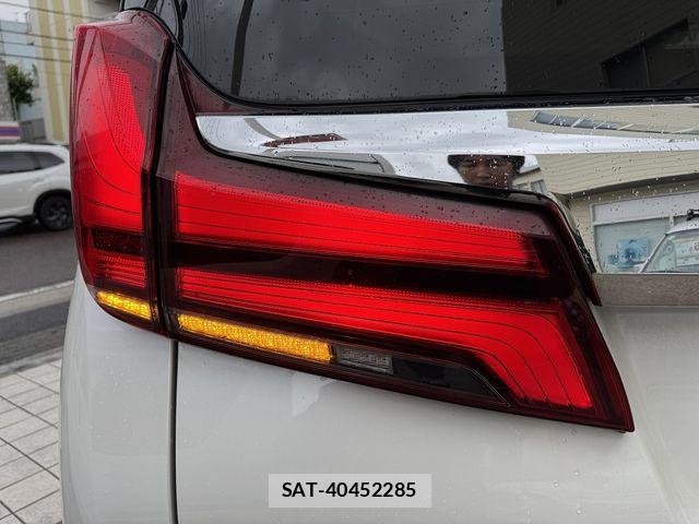 Toyota ALPHARD HYBRID 2018-02 7782389-11