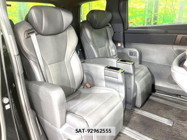 Toyota ALPHARD HYBRID 2023-09 7782403-8