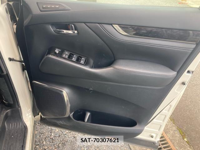 Toyota ALPHARD HYBRID 2019-08 7875167-9