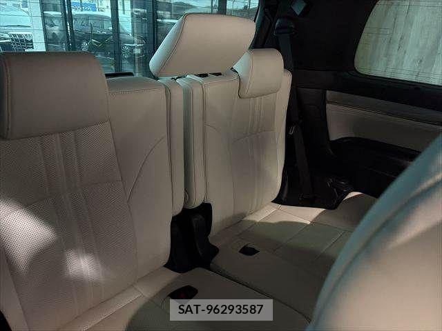 Toyota ALPHARD HYBRID 2019-05 7902188-11