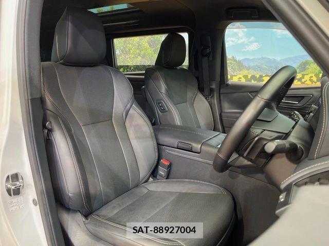 Toyota ALPHARD HYBRID 2023-12 7960399-10
