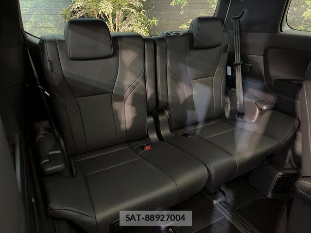 Toyota ALPHARD HYBRID 2023-12 7960399-12