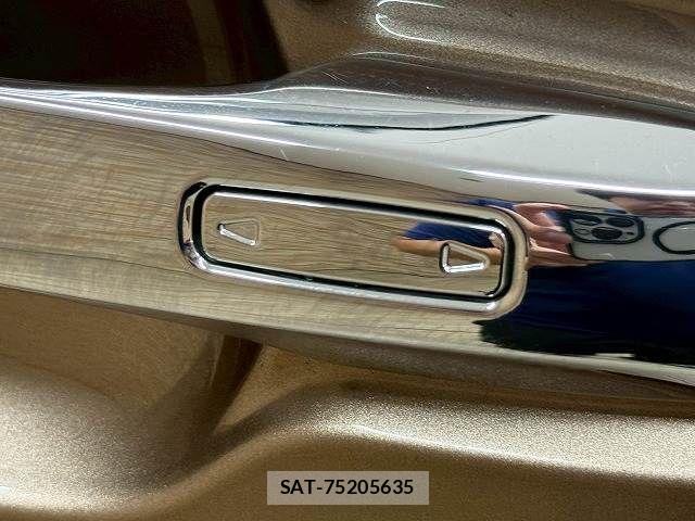 Toyota ALPHARD HYBRID 2024-01 7960401-10