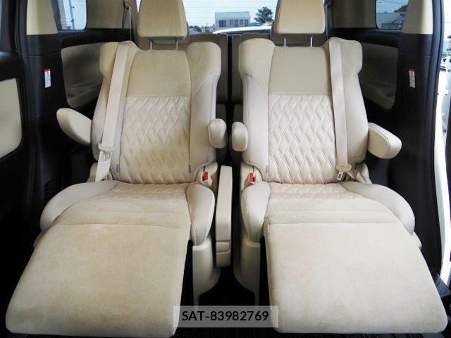 Toyota ALPHARD HYBRID 2021-08 7978408-12