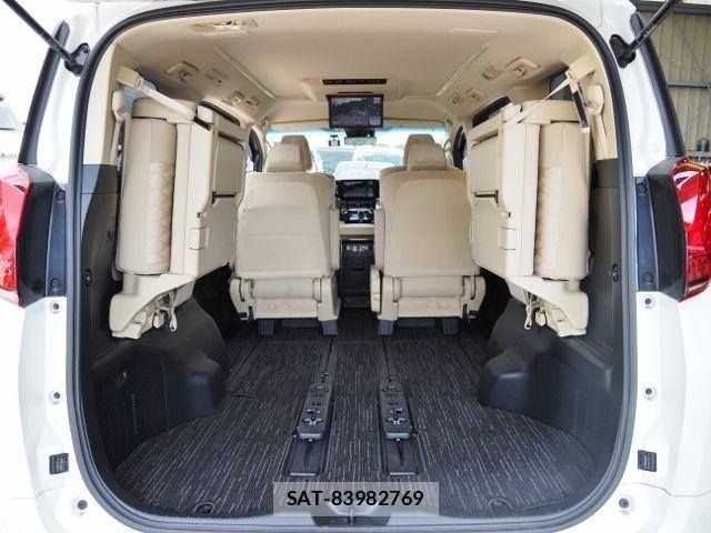 Toyota ALPHARD HYBRID 2021-08 7978408-17