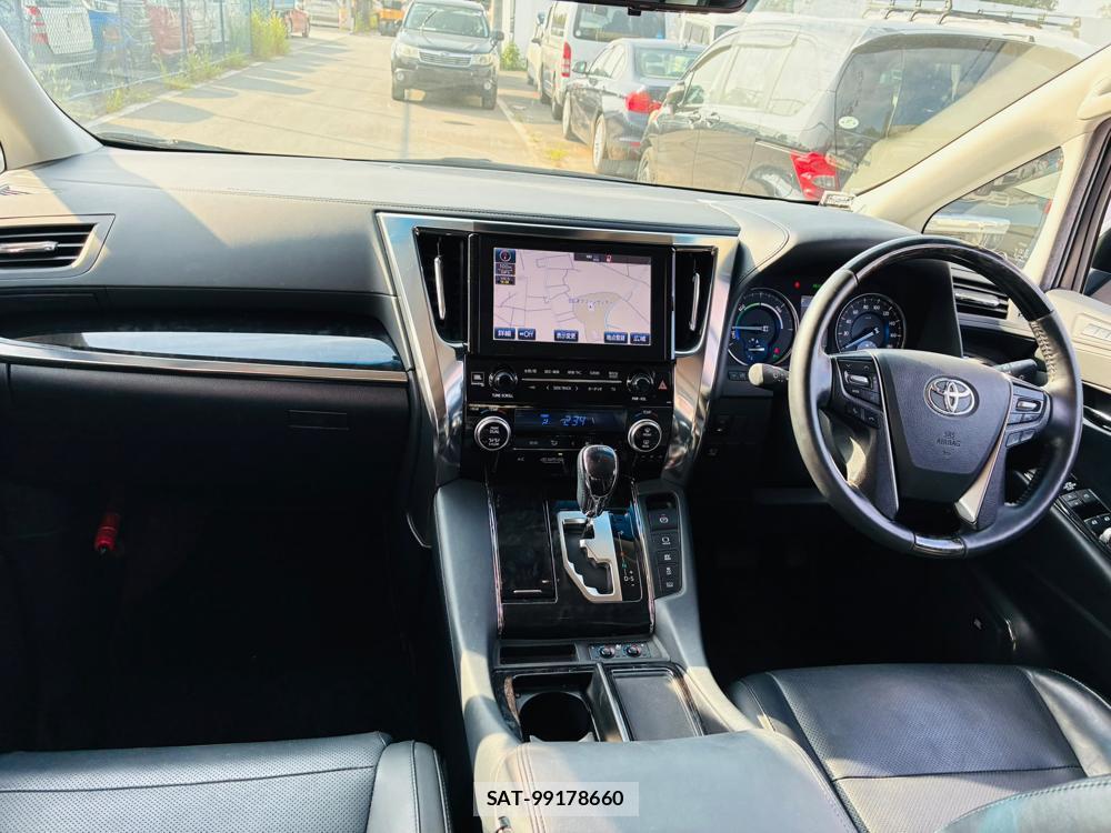 Toyota ALPHARD HYBRID 2018-07 7952452-12