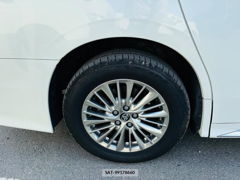 Toyota ALPHARD HYBRID 2018-07 7952452-27