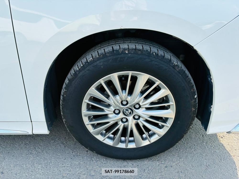 Toyota ALPHARD HYBRID 2018-07 7952452-28