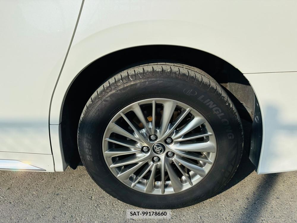 Toyota ALPHARD HYBRID 2018-07 7952452-30