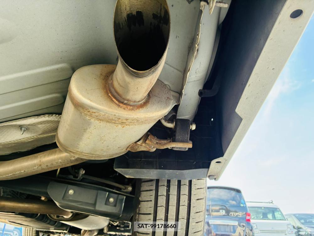 Toyota ALPHARD HYBRID 2018-07 7952452-36
