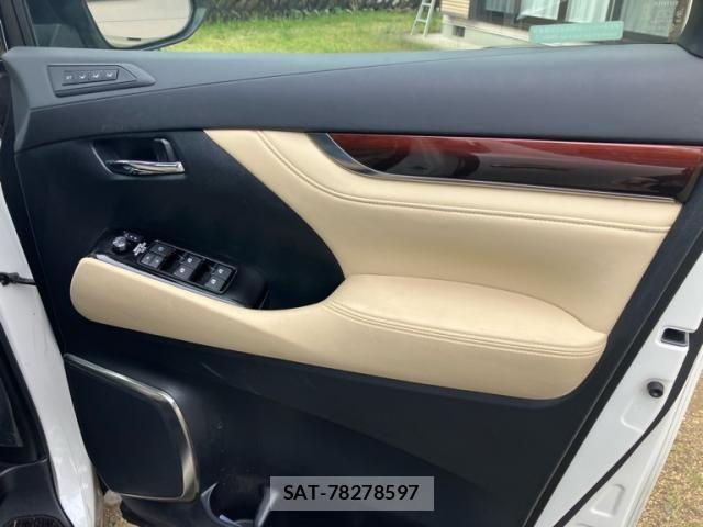 Toyota ALPHARD HYBRID 2016-06 8034308-11