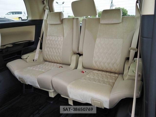 Toyota ALPHARD HYBRID 2022-04 8034299-15