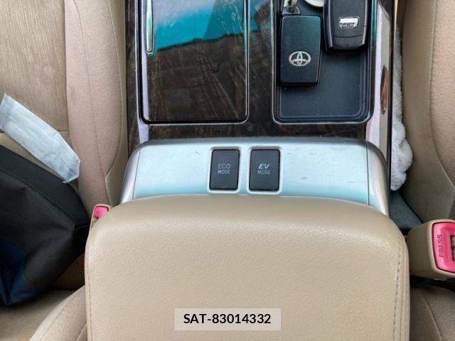Toyota ALPHARD HYBRID 2014-08 8072735-26