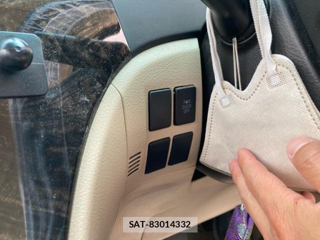 Toyota ALPHARD HYBRID 2014-08 8072735-27