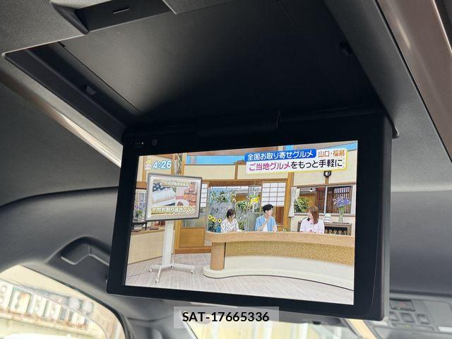 Toyota ALPHARD HYBRID 2023-12 8072728-12