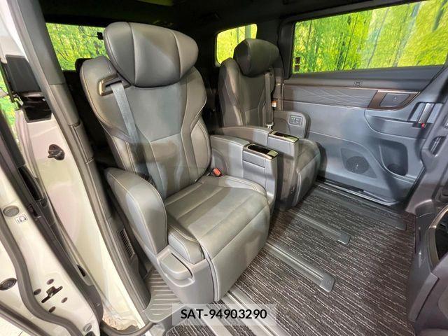 Toyota ALPHARD HYBRID 2023-12 8097857-9