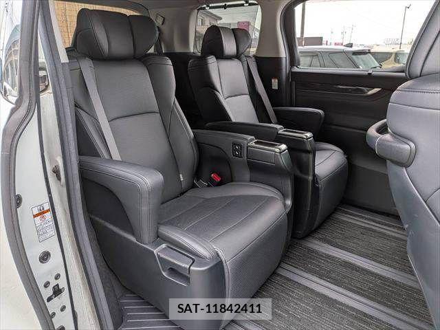 Toyota ALPHARD HYBRID 2021-06 8097875-9