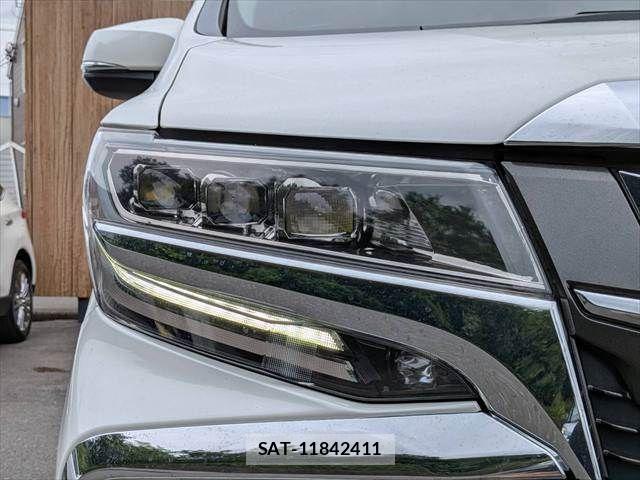 Toyota ALPHARD HYBRID 2021-06 8097875-24