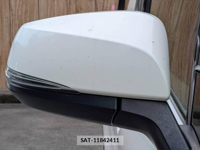 Toyota ALPHARD HYBRID 2021-06 8097875-28