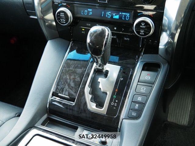 Toyota ALPHARD HYBRID 2021-05 8097862-28