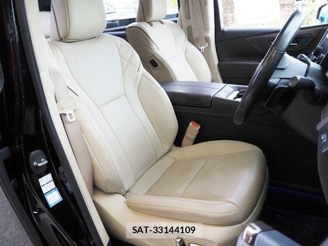 Toyota ALPHARD HYBRID 2023-08 8097853-14