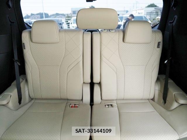 Toyota ALPHARD HYBRID 2023-08 8097853-18
