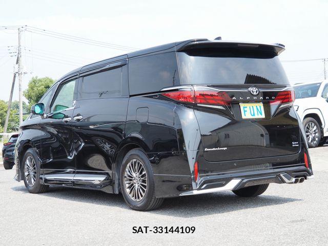 Toyota ALPHARD HYBRID 2023-08 8097853-5