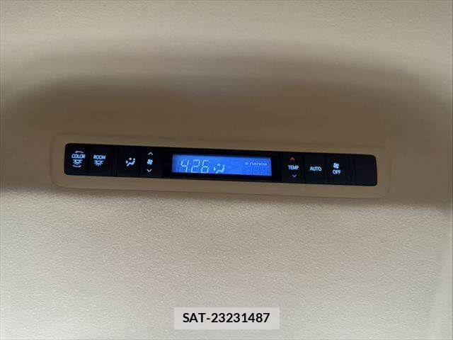 Toyota ALPHARD HYBRID 2019-03 8097873-7