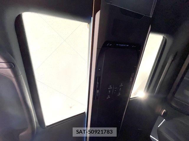 Toyota ALPHARD HYBRID 2025-02 8097854-3