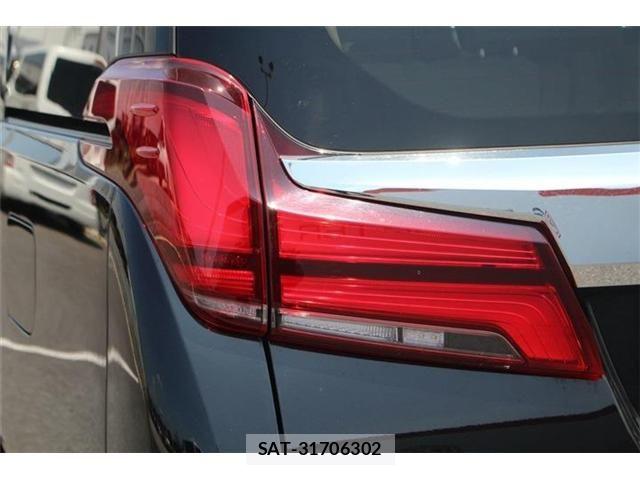 Toyota ALPHARD HYBRID 2022-07 8145423-27
