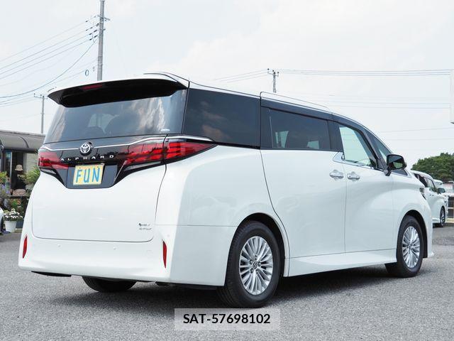 Toyota ALPHARD HYBRID 2023-10 8157901-4