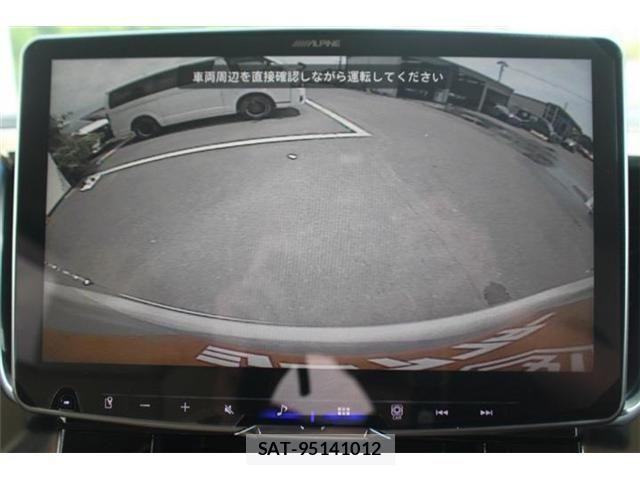 Toyota ALPHARD HYBRID 2019-04 8206181-3