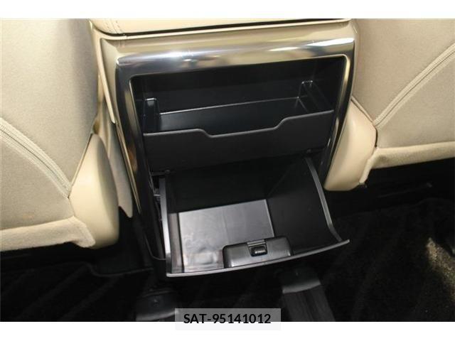Toyota ALPHARD HYBRID 2019-04 8206181-4